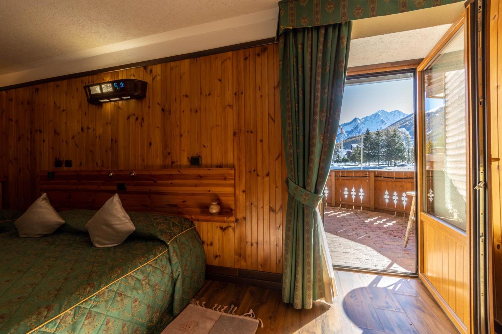 Hotel Bouton D'Or - Конье Экстерьер фото
