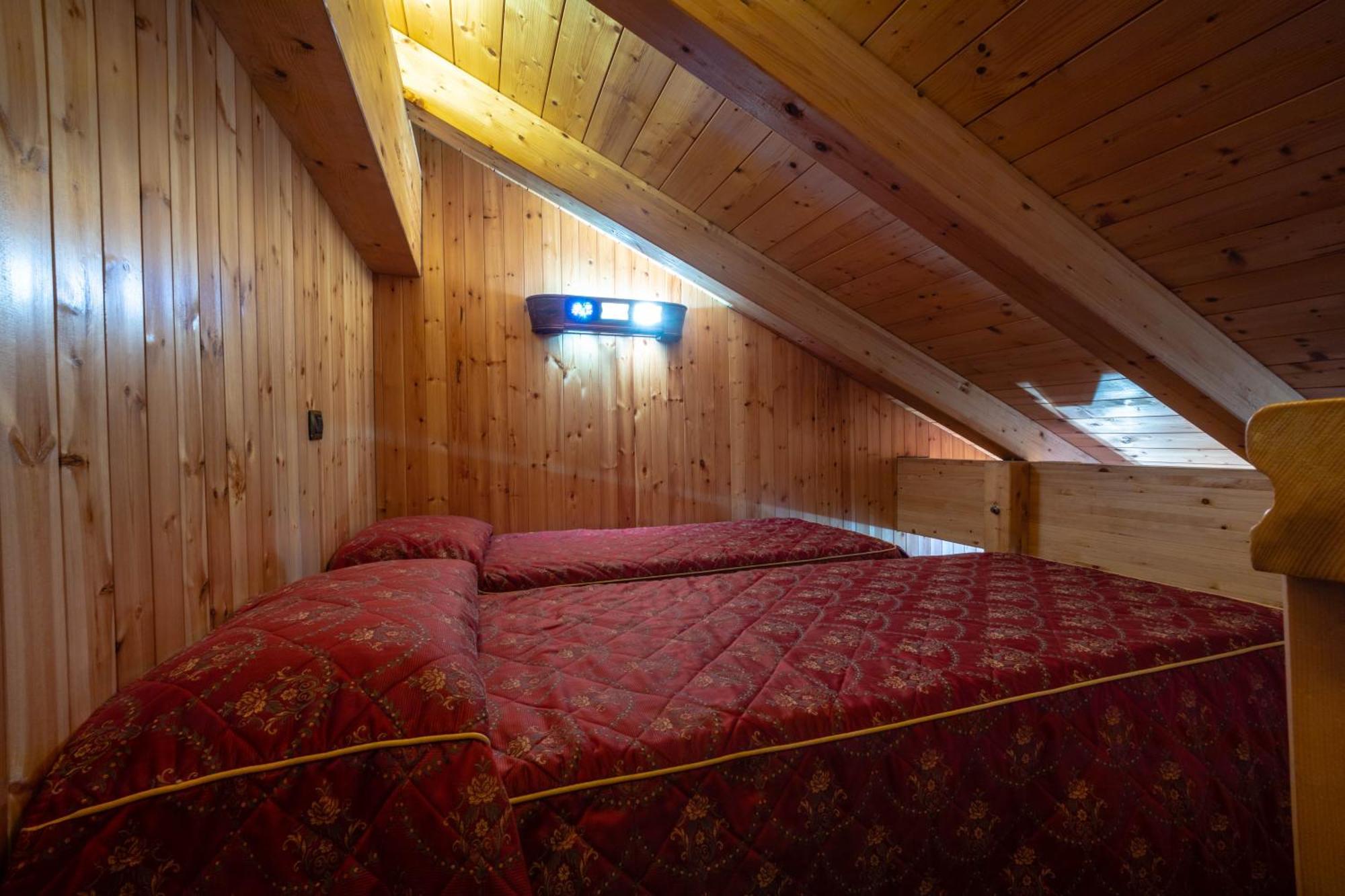 Hotel Bouton D'Or - Конье Экстерьер фото