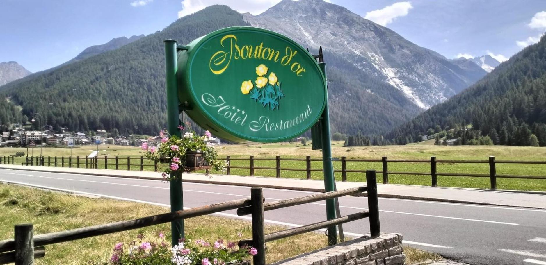 Hotel Bouton D'Or - Конье Экстерьер фото