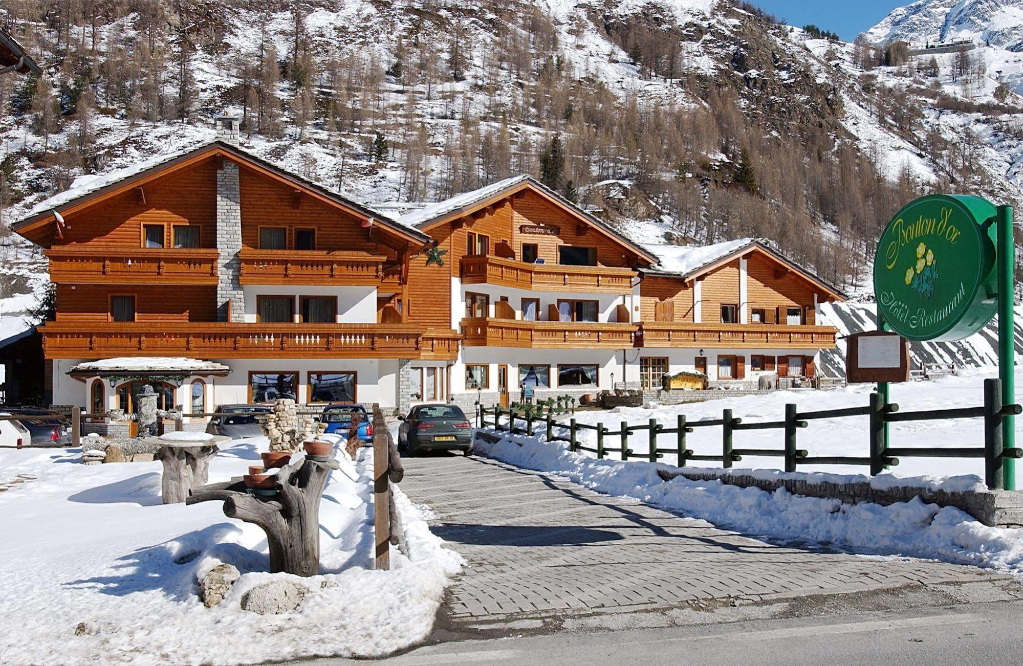 Hotel Bouton D'Or - Конье Экстерьер фото